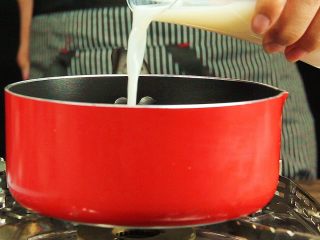 5、紫薯酸奶冰棒 | 软糯酸甜 抗氧化,倒入椰奶