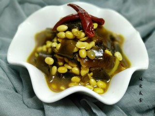 15、黄豆炖海带,成品图