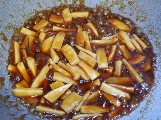 7、完美便当方程式「19」,翻炒均匀至汤汁浓稠