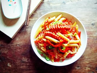 13、川香味意面,端上餐桌。