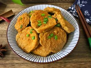 14、#厨房挑战#  素菜  五香素鸡,咸甜适口，汁浓味鲜五香素鸡。