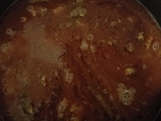 6、麻辣水煮黄辣丁,加适量的水