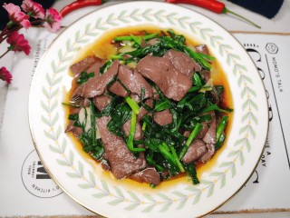 12、韭菜炒鸭血,韭菜炒鸭血完成咯！