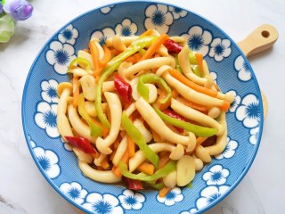 15、素炒白玉菇,装盘。