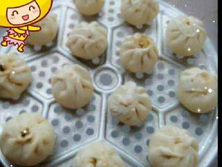 8、麦芽包,开始包好包子放锅里蒸熟