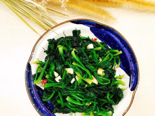 15、蒜末炒菠菜,成品图来一张