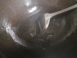 10、香菇肉片,大火起锅热油