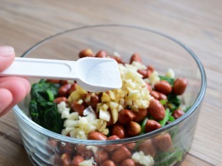 13、#咸食#果仁菠菜,加盐