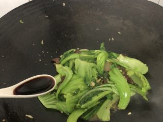 7、四川辣肠芥菜芯,超不多软加入一匙酱油