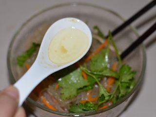 21、爽拌粉丝,如果你重口味儿，可以再加上芥末油。