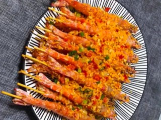 13、椒盐串串虾,好吃的椒盐串串虾做好