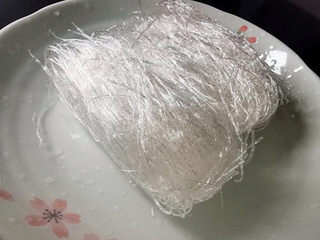 2、茄子粉丝煲,粉丝