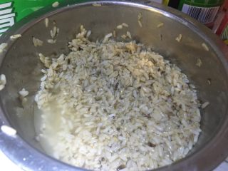 9、酒糟煮鱼 湘菜 鱼的百种做法,今天的女主角是它！酒糟。