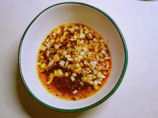 11、酸辣土豆粉,酸辣汤已经完成 备用