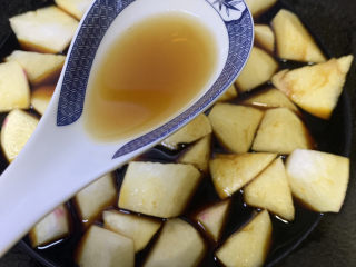 7、红烧萝卜,半勺料酒