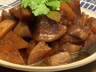 15、红烧萝卜,这样烧出来的萝卜咸鲜适可，略带甜味，非常美味