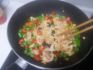 22、洋葱炒肉片,肉片炒变色