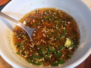 15、麻辣豆皮儿,搅拌均匀。