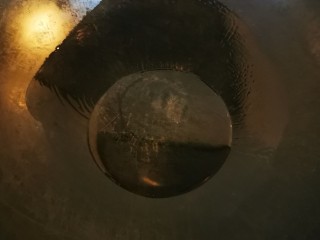 4、酸辣黄瓜条,锅里热油