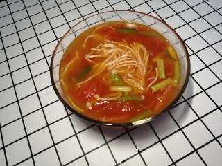 15、西红柿炖金针菇,出锅