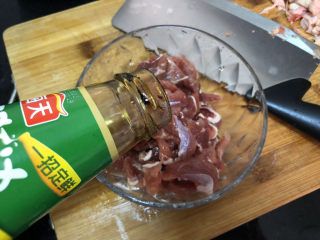 5、酸汤牛肉➕酸菜粉丝牛肉,加半汤匙蚝油