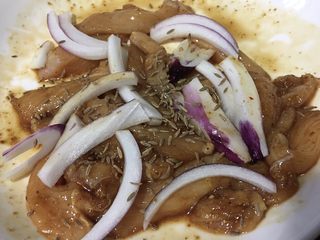 12、孜然鸡胸肉,加入孜然粒