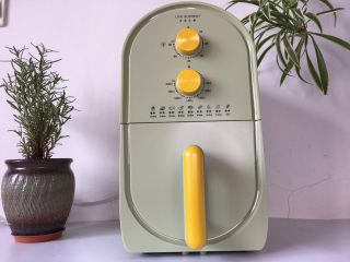 14、孜然鸡胸肉,180度烤15分钟即可，中间记得翻一次面