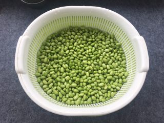 4、天然无添加～盐卤豆花,清洗干净，看得是不是更漂亮啦！