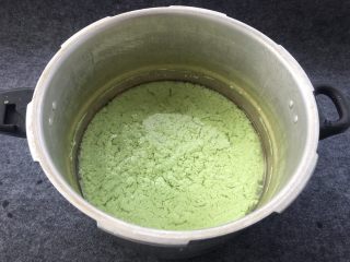 20、天然无添加～盐卤豆花,轻压好的豆花，静放20分钟就可以吃豆花了！