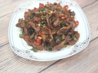 22、酸辣鸡胗,成品