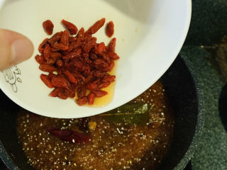 17、水煮龙利鱼,加枸杞