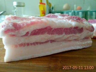 1、四川咸烧白(家庭版),五花肉一块