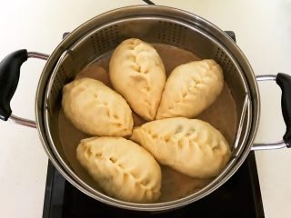 34、角瓜虾仁馅麦穗包子,角瓜虾仁馅麦穗包子起锅了~