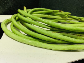 1、干煸豇豆,豇豆洗净