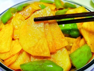 14、好吃到哭的茄汁土豆片,好吃到停不下来。