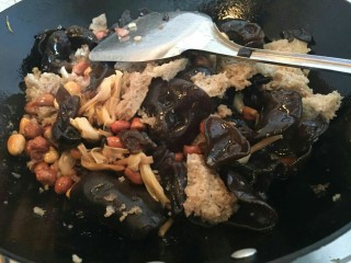 20、年夜饭特辑—四喜烤麸✨,继续煸炒