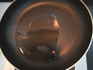 6、糖醋茭白豆仔,热锅起油