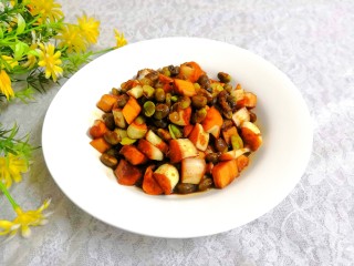 17、糖醋茭白豆仔,盛出，即可上桌