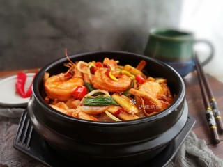 17、麻辣干锅虾,好吃过瘾！