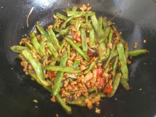 19、干煸芸豆,大火翻炒均匀关火出锅