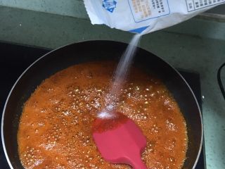 2、懒人四川辣椒酱,最后放盐. 搞掂