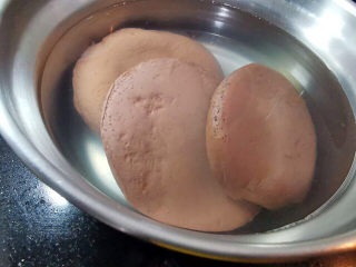 1、香辣鸭血,鸭血