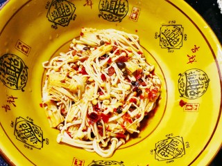 13、川菜之灵魂–毛血旺,煮5分钟左右捞起放入碗底