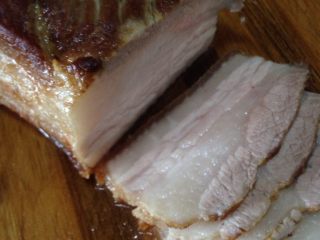 17、梅菜扣肉,切薄片