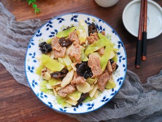 15、莴笋炒牛肉,清爽口感不油腻！