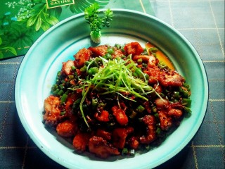 17、香辣草鱼,美食端上餐桌。