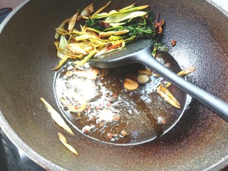 15、辣酱黄豆,全程小火，炒香炒焦捞出