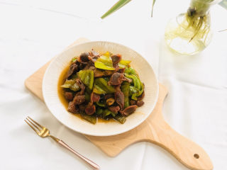 15、辣炒鸡胗,成品图。