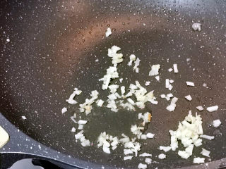 19、小炒牛肉,爆香姜米