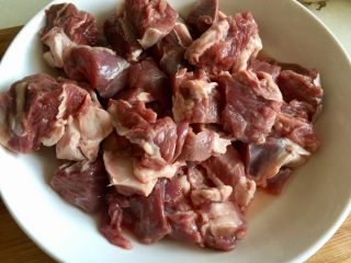 7、了不起的小番茄➕番茄土豆红烩牛肉,全部切好备用